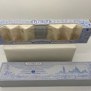 Floris English Flower Scented Gift Soap Set - 6 Bars, New in Box